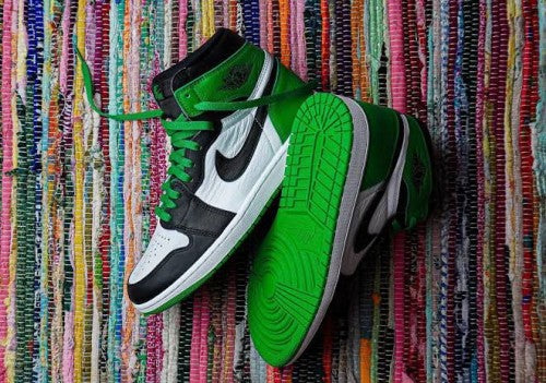 Jordan retro 1 green cheap and white