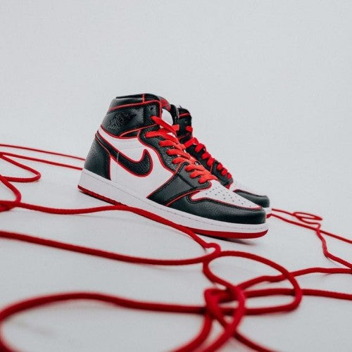 Nike Air Jordan Retro 1 Bloodline