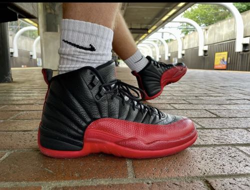 Jordan retro 12 flu game hotsell