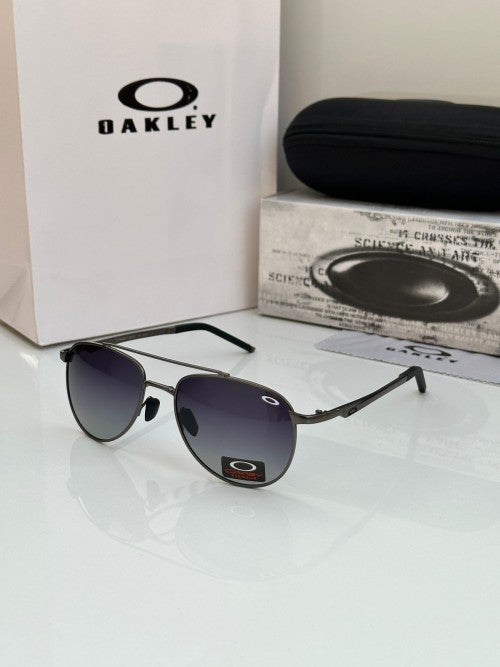 Oakley Black