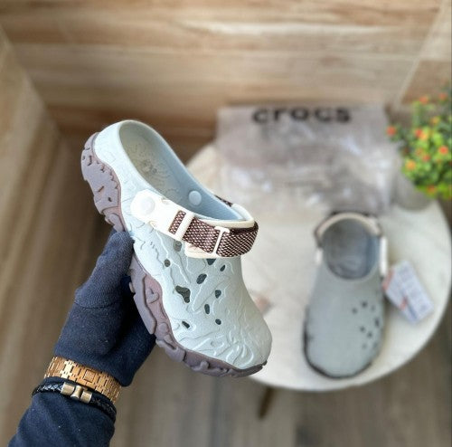Crocss All Terrain Atlas Grey Brown