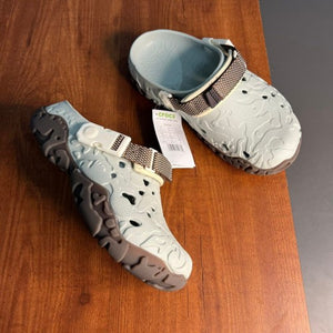 Crocss All Terrain Atlas Grey Brown