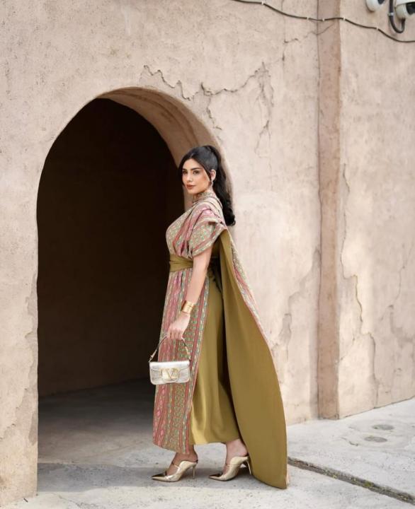 Valentino V Lock Silver Small