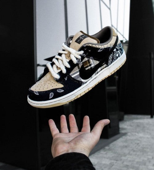 Nikee Sb Dunk Low Travis Scott Bandana