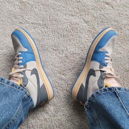 Jordan Retro 1 Low SE Tokyo Vintage