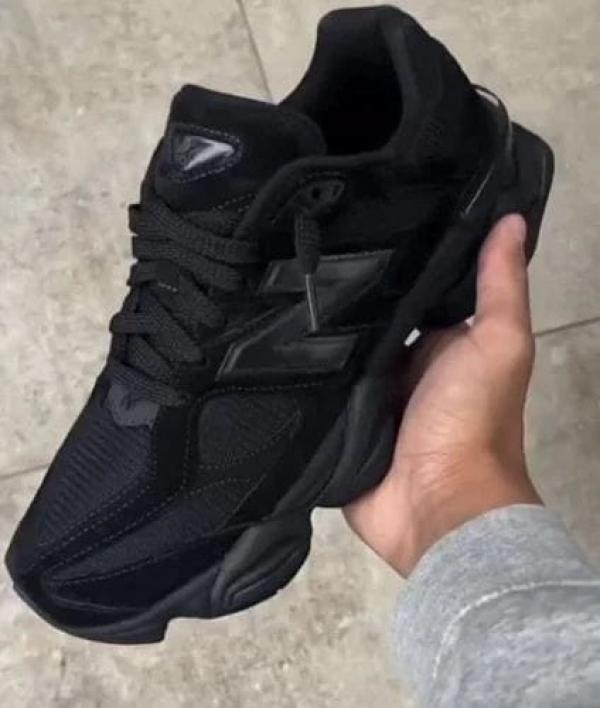 New Balance 9060 Full Black