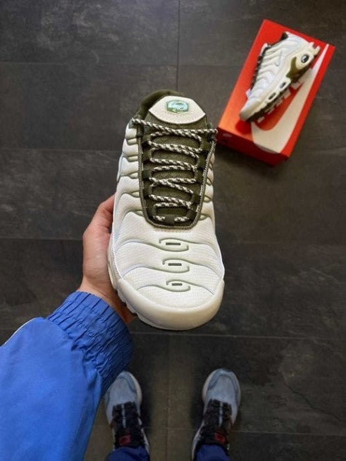 Nikee AirMax Plus TN Beige Olive